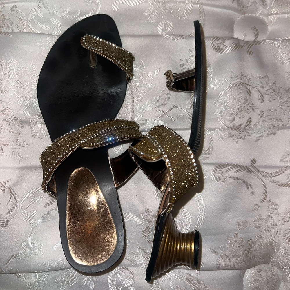 Women’s vintage Brown Glistening Sandals (Size 7)
